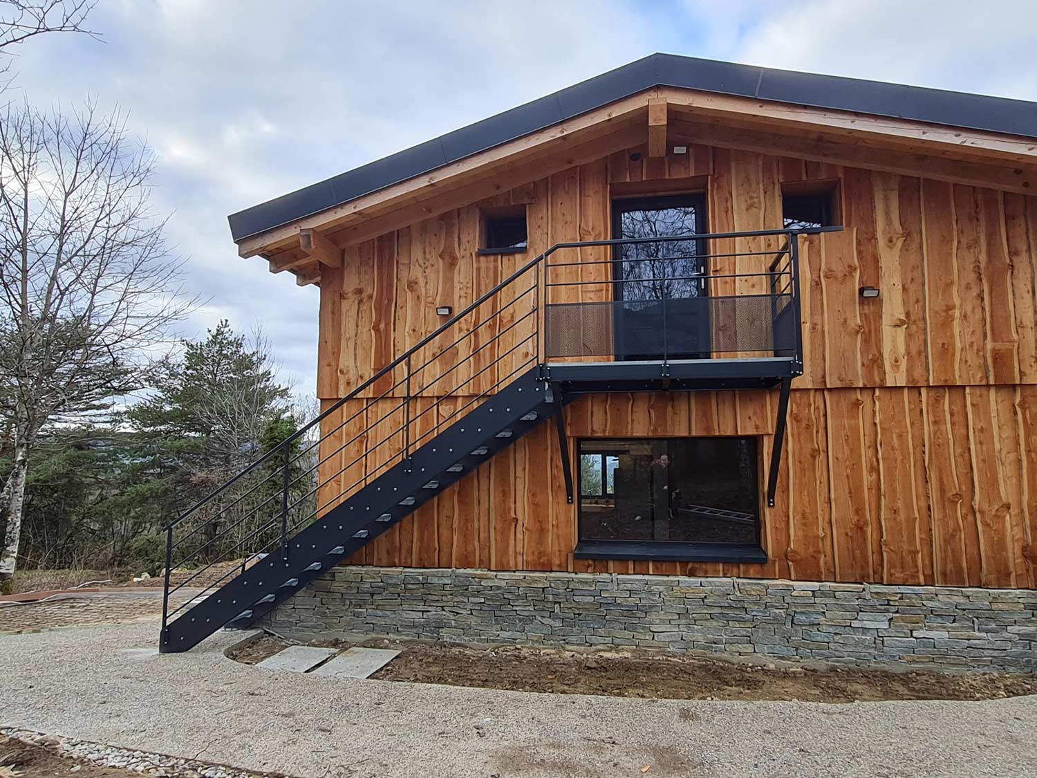 Photo d'un escalier en métal en extérieur créé par l'entreprise P.B.S