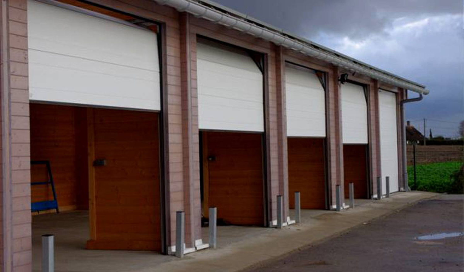 Photo de portes de garage enroulables